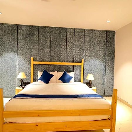 V Hotels And Resorts Chirala Εξωτερικό φωτογραφία