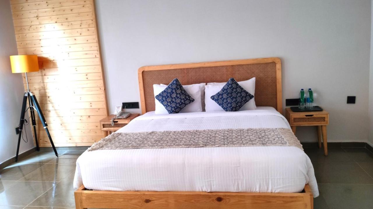 V Hotels And Resorts Chirala Εξωτερικό φωτογραφία