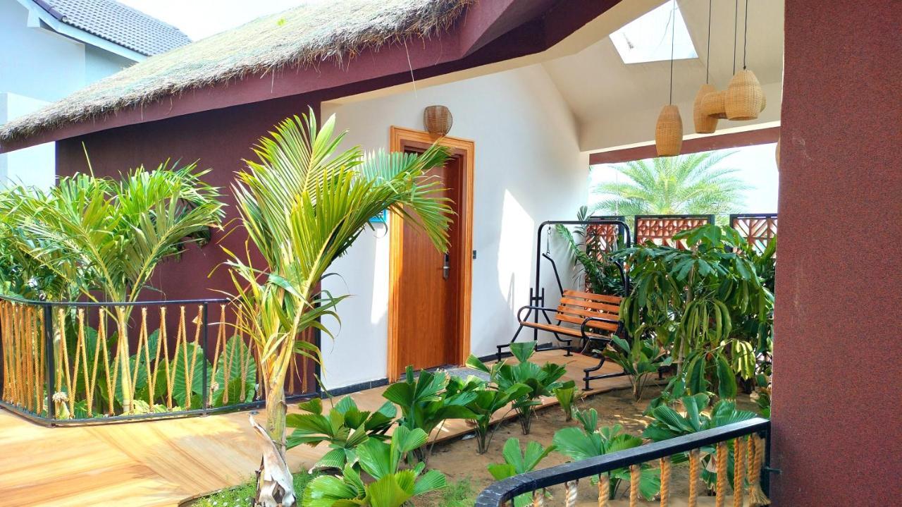 V Hotels And Resorts Chirala Εξωτερικό φωτογραφία