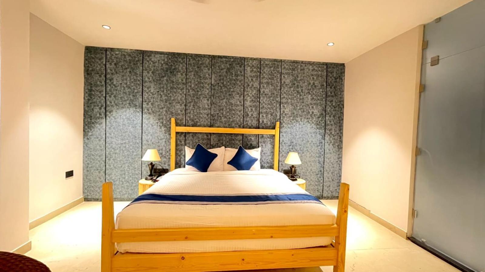 V Hotels And Resorts Chirala Εξωτερικό φωτογραφία